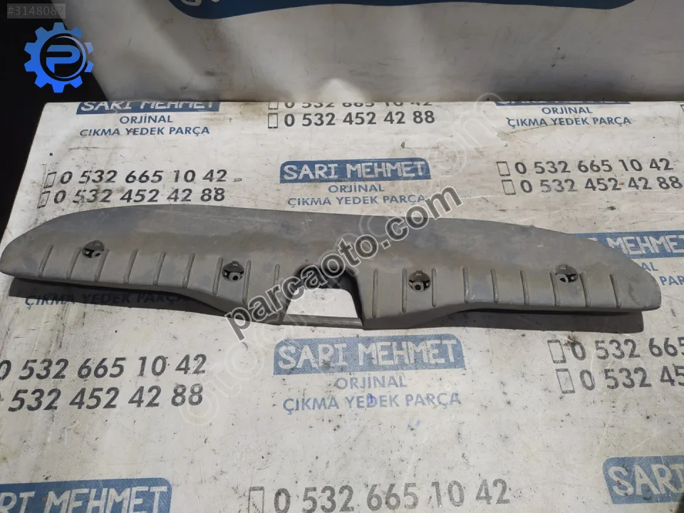 Çıkma alfa romeo 159 arka panel üst plastiği