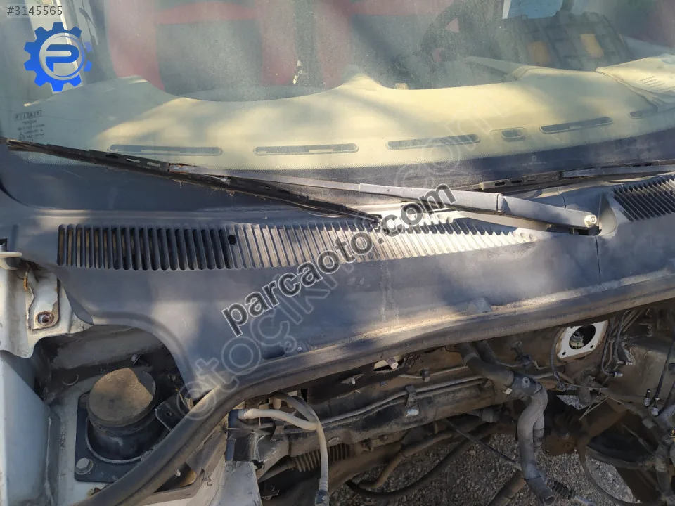 Çıkma fiat doblo sağ ön cam ızgarası