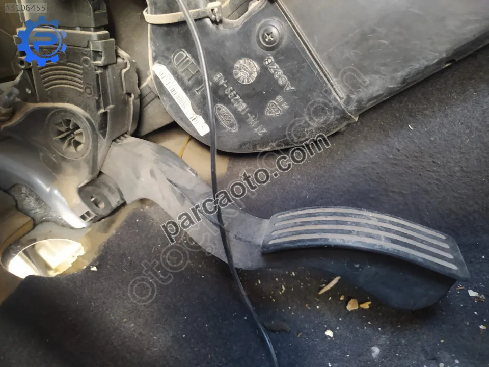 Çıkma ford connect gaz pedalı
