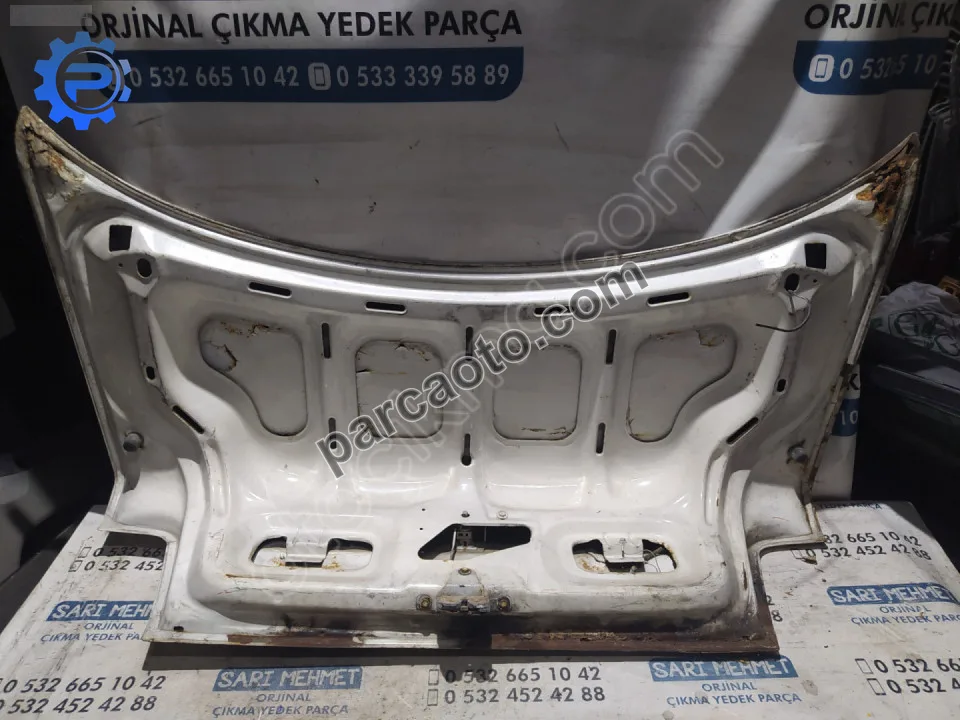 Çıkma ford escort bagaj kapağı 1599