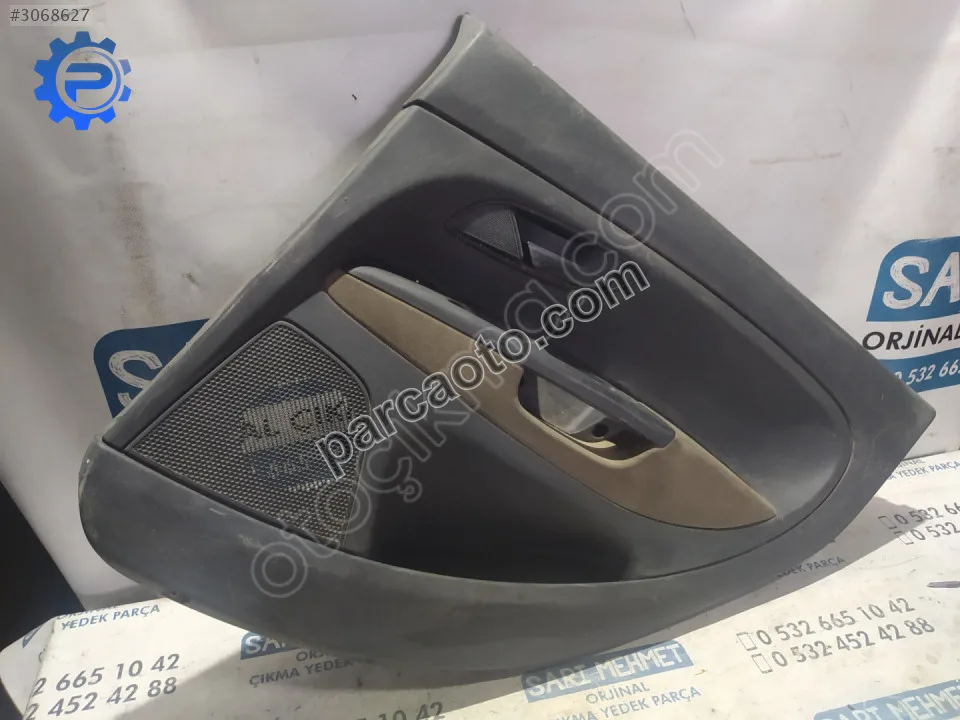 Çıkma fiat linea sağ arka kapı döşemesi d-270