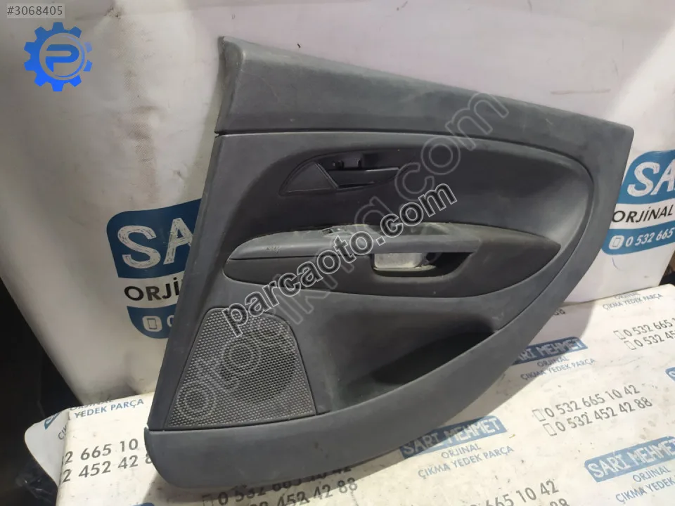 Çıkma fiat linea sağ arka kapı döşemesi d-262