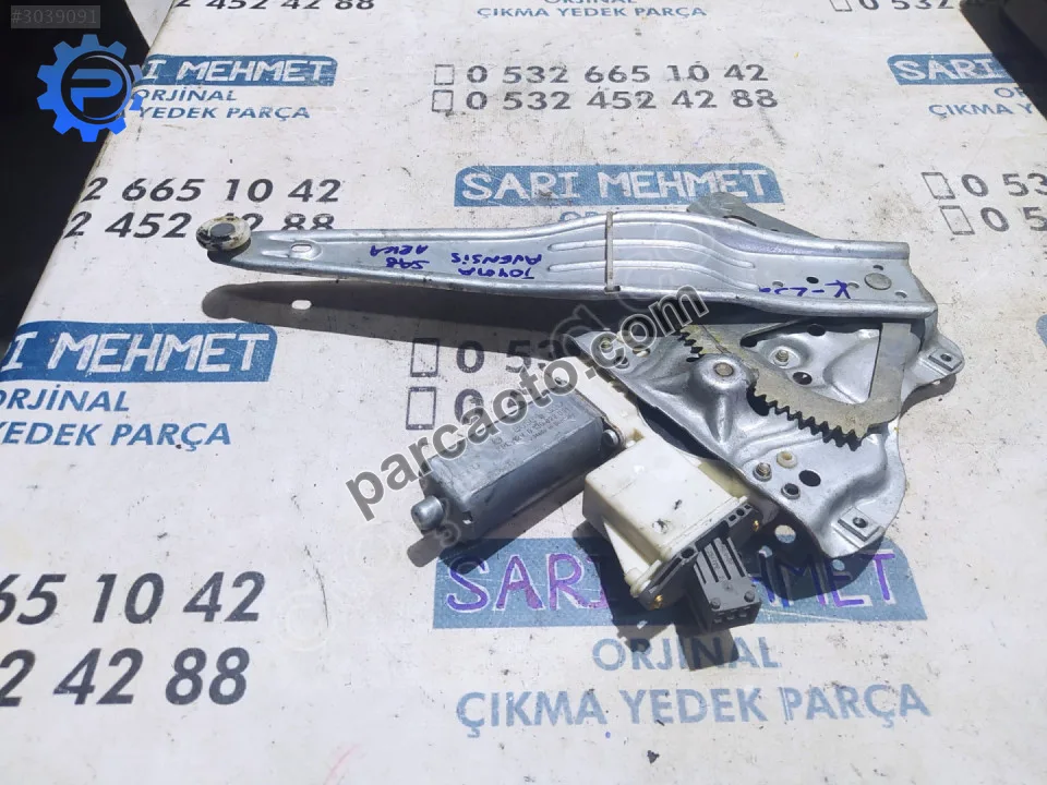 Çıkma toyota avensis sağ arka cam krikosu k-238