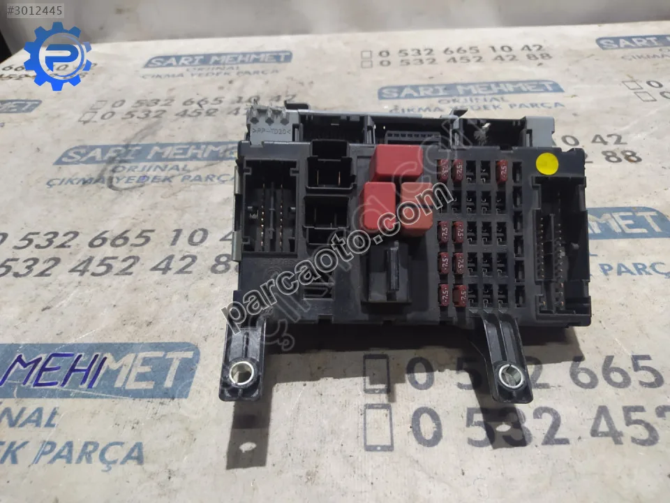 Çıkma fiat linea sigorta kutusu 51825658