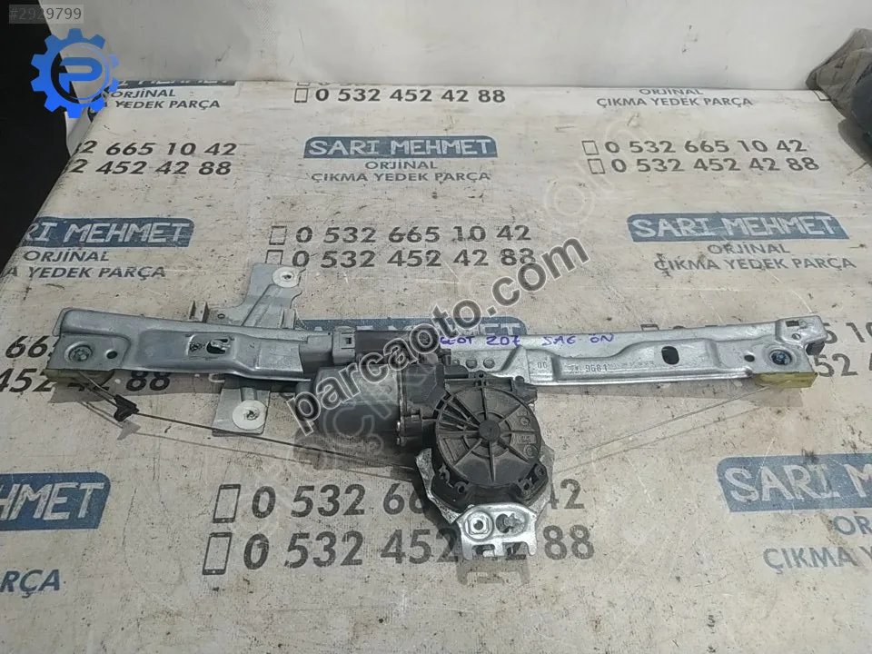 Çıkma peugeot 207 sağ ön cam krikosu k-052