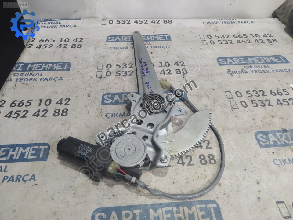 ÇIKMA TOYOTA LAND CRUİSER SAĞ ÖN CAM KRİKOSU K-029 ÇIKMA TOYOTA LAND CRUİSER SAĞ ÖN CAM KRİKOSU K-029