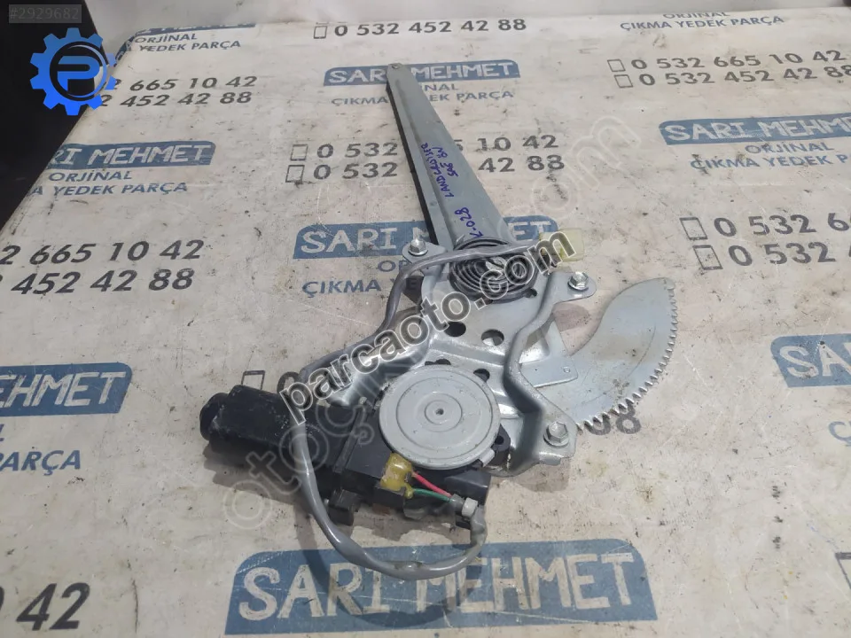 ÇIKMA TOYOTA LAND CRUİSER SAĞ ÖN CAM KRİKOSU K-028 ÇIKMA TOYOTA LAND CRUİSER SAĞ ÖN CAM KRİKOSU K-028