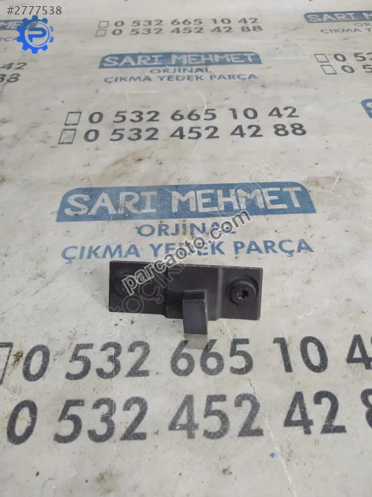 Çıkma bmw x5 e70 sol ön kapı alt menteşesi