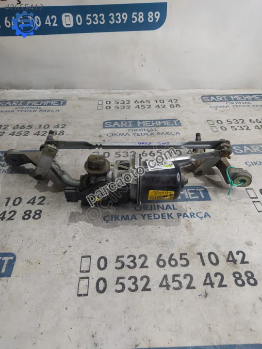 Çıkma renault clio 4 ön cam silecek motoru 288004542r
