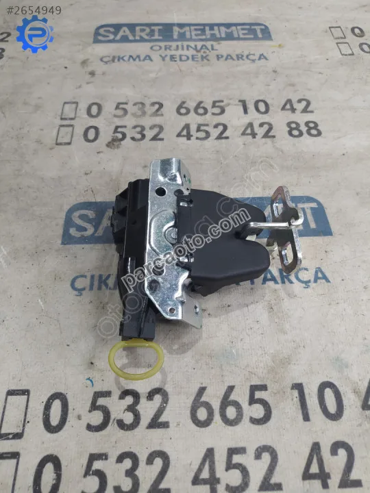 Çıkma mercedes e-class w213 bagaj kapağı kilidi