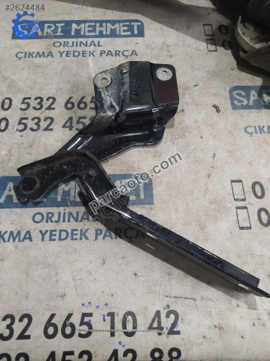 Çıkma vw jetta sağ kaput menteşesi
