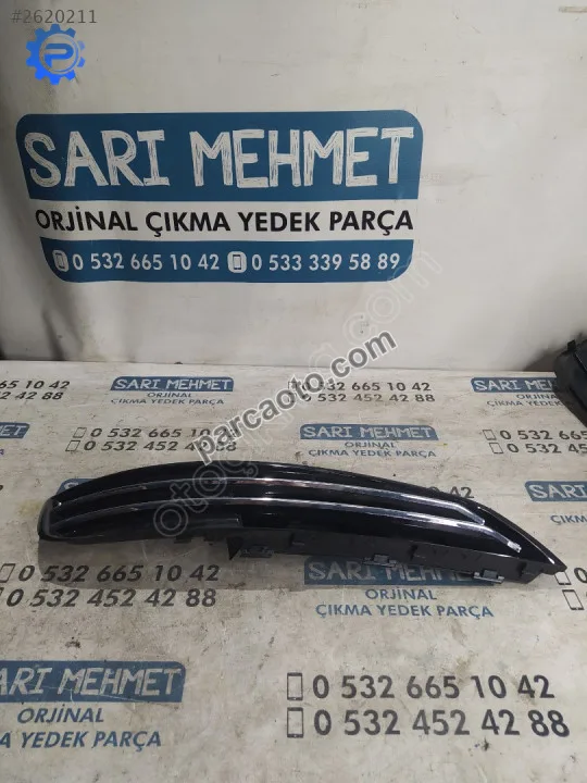 Çıkma audi a8 sağ sis kapağı