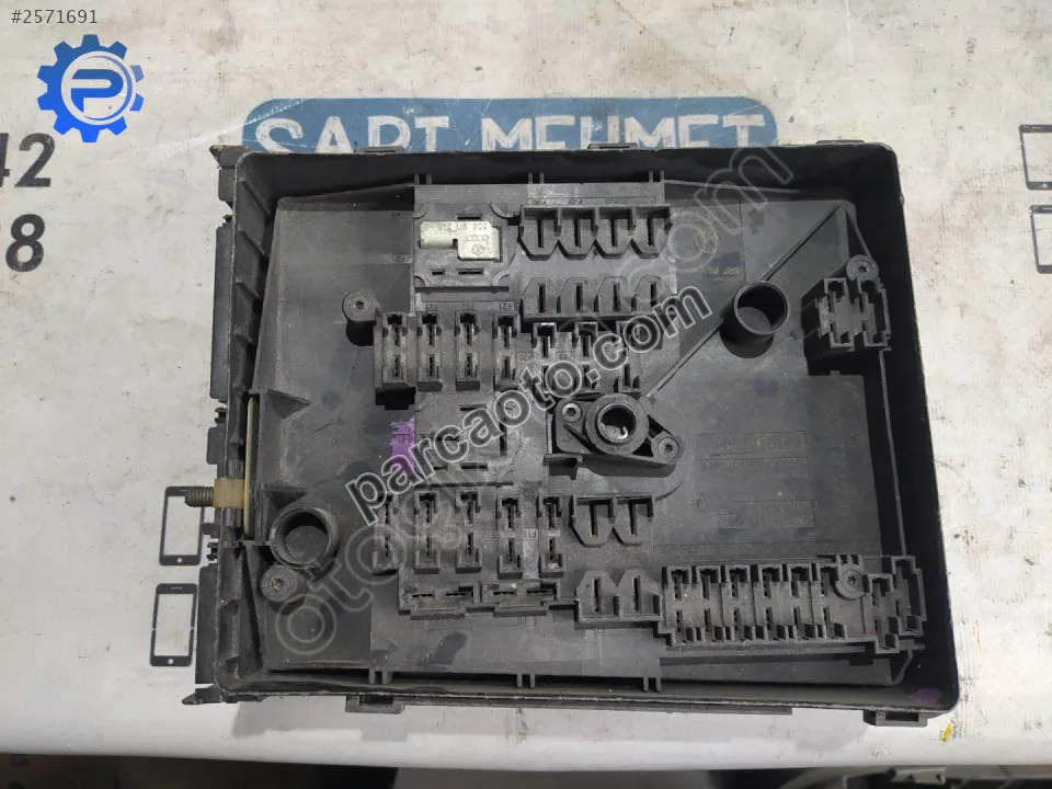Çıkma vw golf 6 jetta caddy sigorta kutusu 1k0937125d
