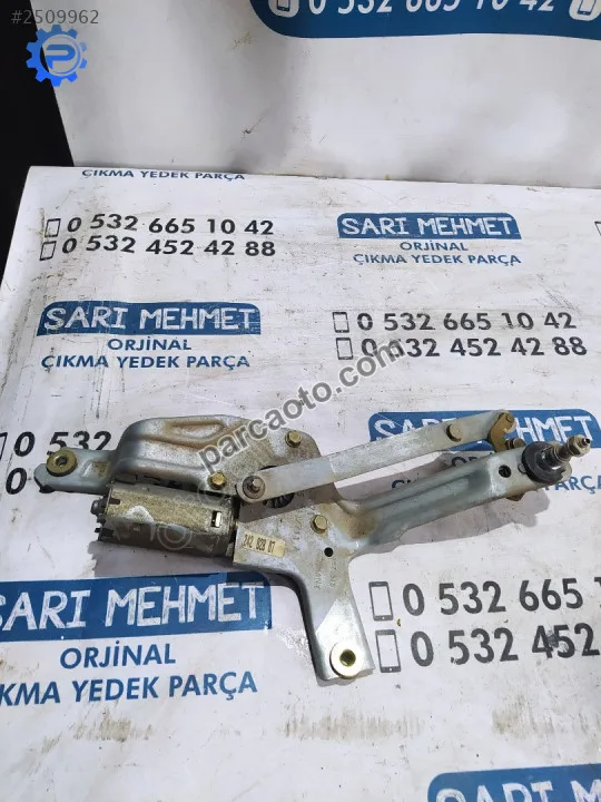 Çıkma vw transporter t4 arka silecek motoru 701955713a