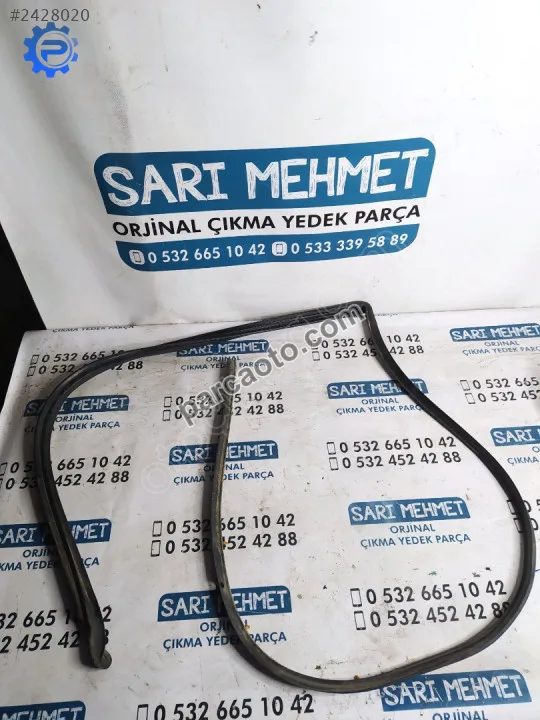 Çıkma toyota corona sağ ön kapı dış çerçeve fitili