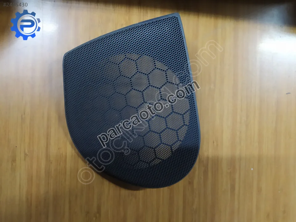 Çıkma volvo s40 sağ hoparlör kapağı 30883593