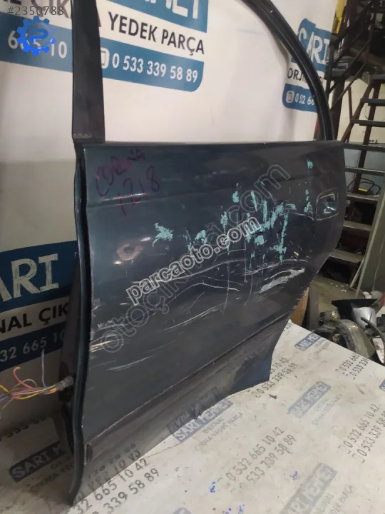 Çıkma toyota corona sol arka kapı