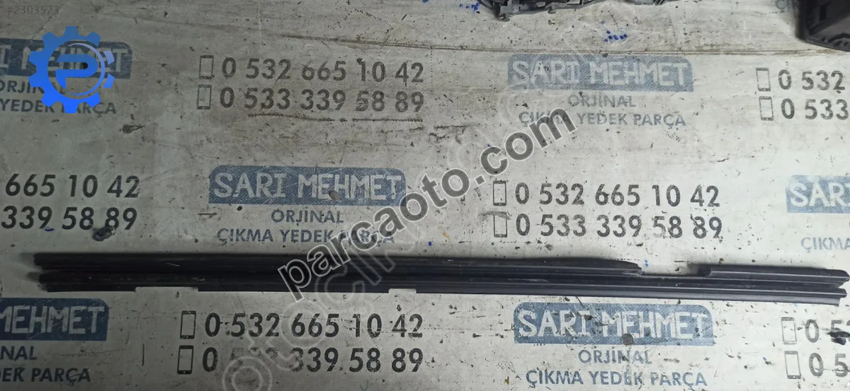 Çıkma vw jetta sol arka iç kapı sıyırıcı