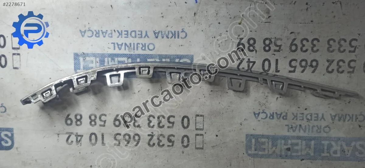 Çıkma vw passat b8 ön sağ tampon çıtası