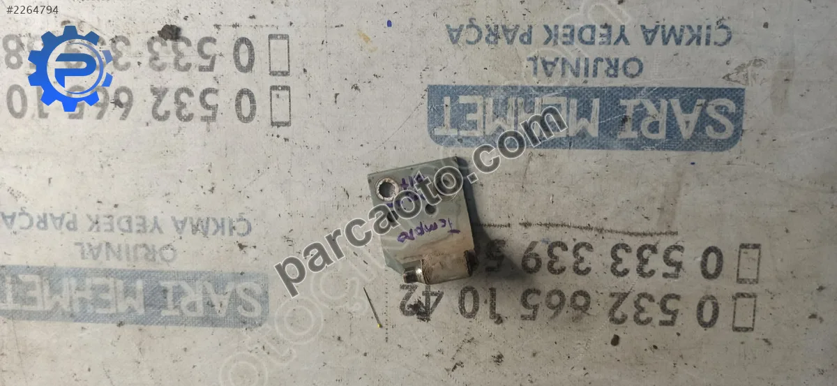 Çıkma fiat sağ ön alt menteşe
