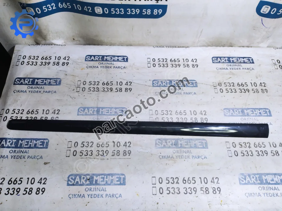 Çıkma peugeot 307 sağ ön kapı bandı