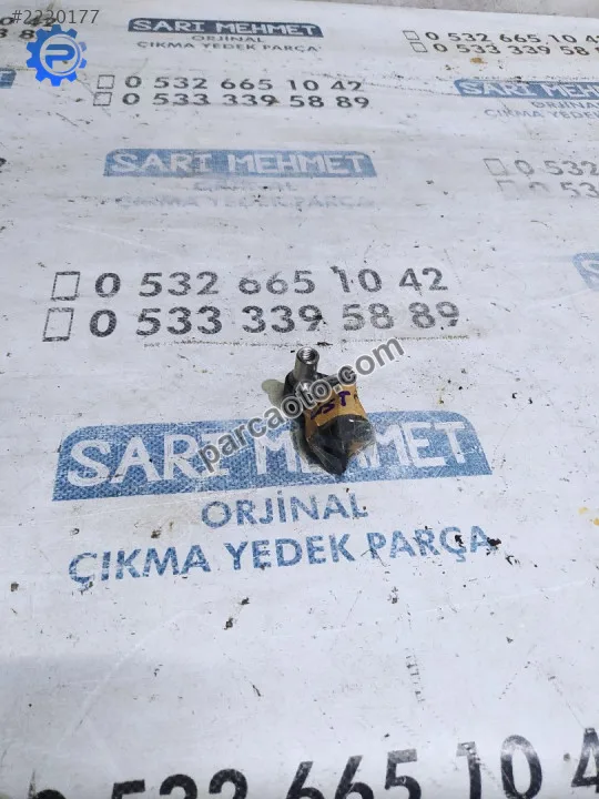 Volkswagen Passat Kapı Menteşesi - Konya Selçuklu
