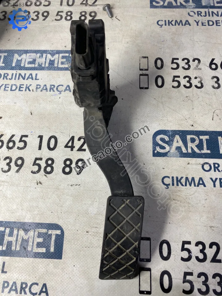Çıkma vw golf 7 gaz pedalı 5q1723503f
