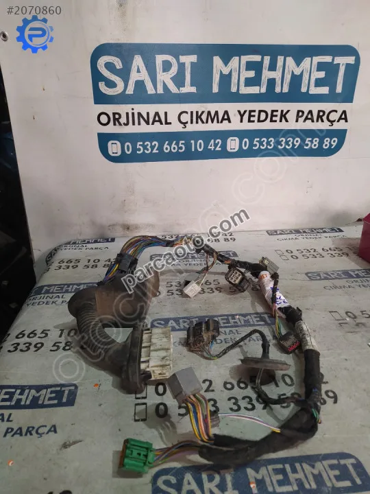 Çıkma ford fiesta sol ön kapı iç tesisatı