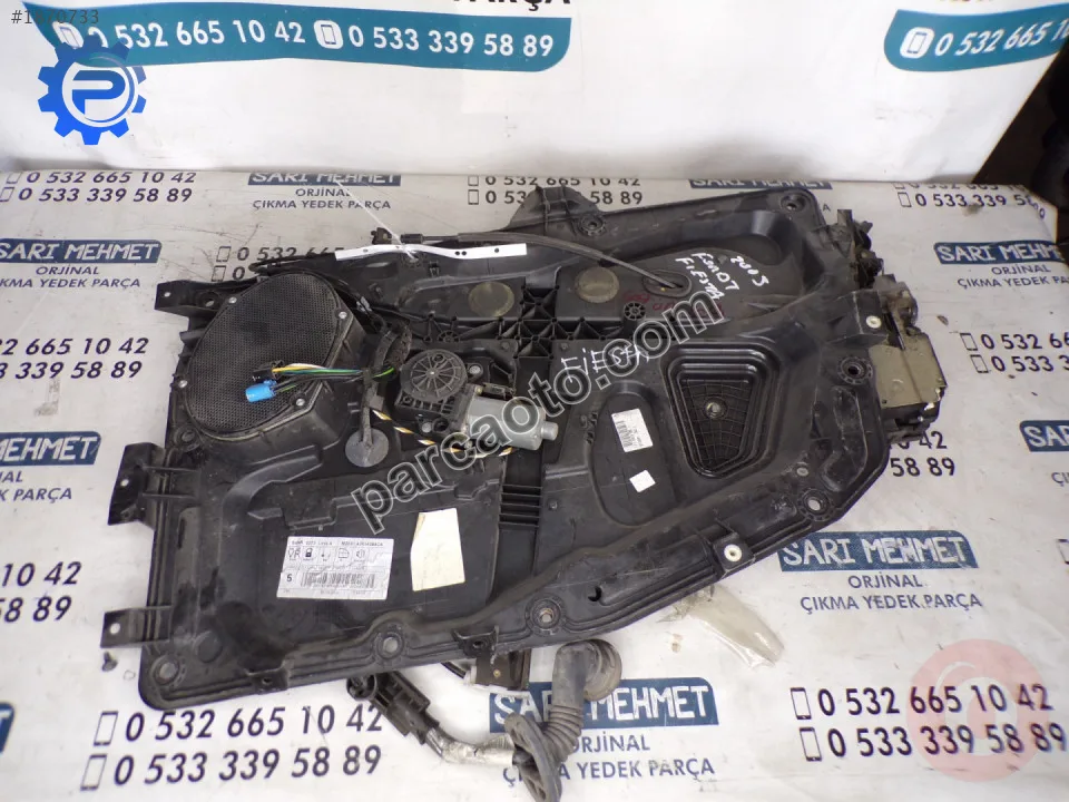 Ford fiesta sağ ön cıkma cam kirkosu