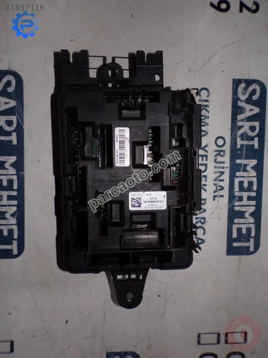 Çıkma bmw 1 serisi f20 f21 sigorta kutusu 938 907 001