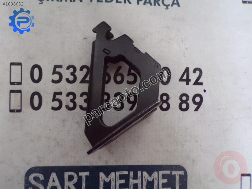 Çıkma vw passat b5 arka koltuk tutucu 4b9886177