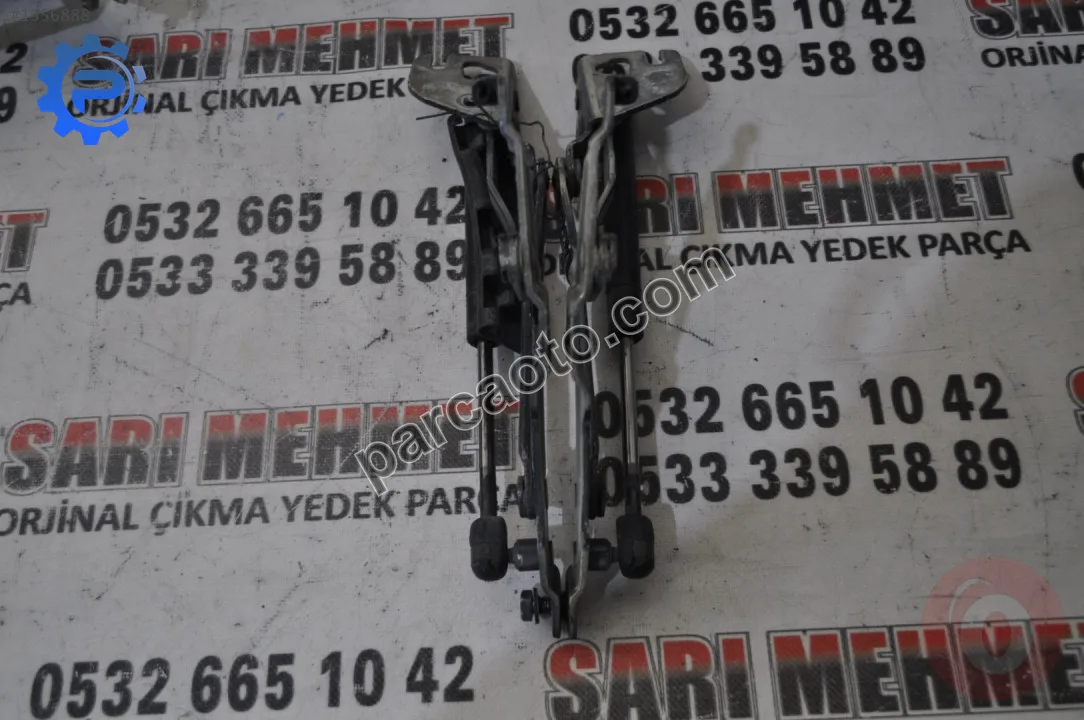 Çıkma passat bora bagaj menteşesi