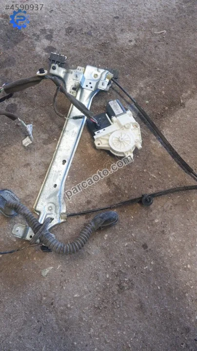 Renault fluence sağ arka cam krikosu 82730654 8r
