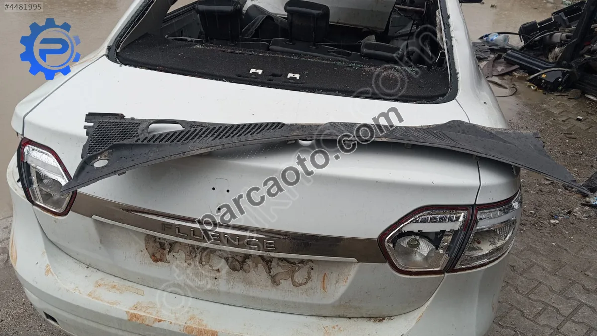 Renault Clio 2 ön cam ızgarası 8200699940