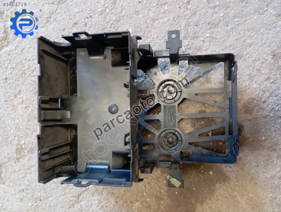 Ford Transit V347.Sigorta kutu yuvası.6C1T-14C445