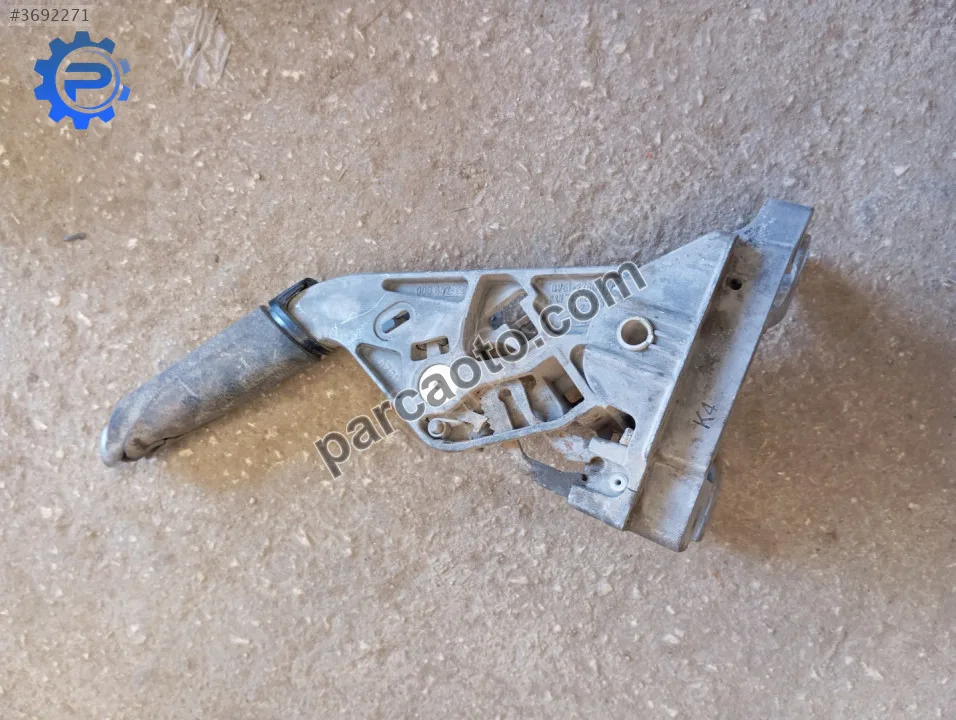 Ford Focus 3.Elfren kolu BV61-2780