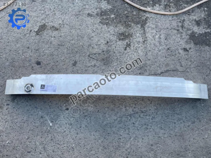 Mercedes a 246.ön tampon demiri a2466201100