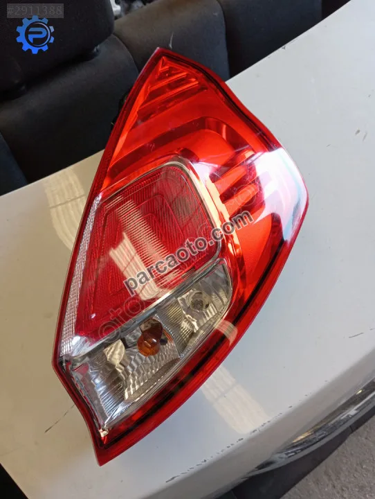 Ford Fiesta 13-17.Sağ arka stop .1090041