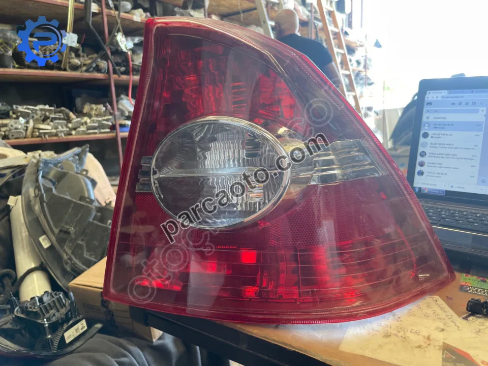 Focus Arka Stop Lambası Sağ Sedan 2006-2011 Arası Focus Arka Stop Lambası Sağ Sedan 2006-2011 Arası