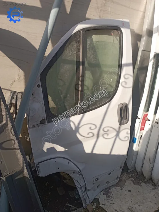 Fiat Ducato ön kapı camları