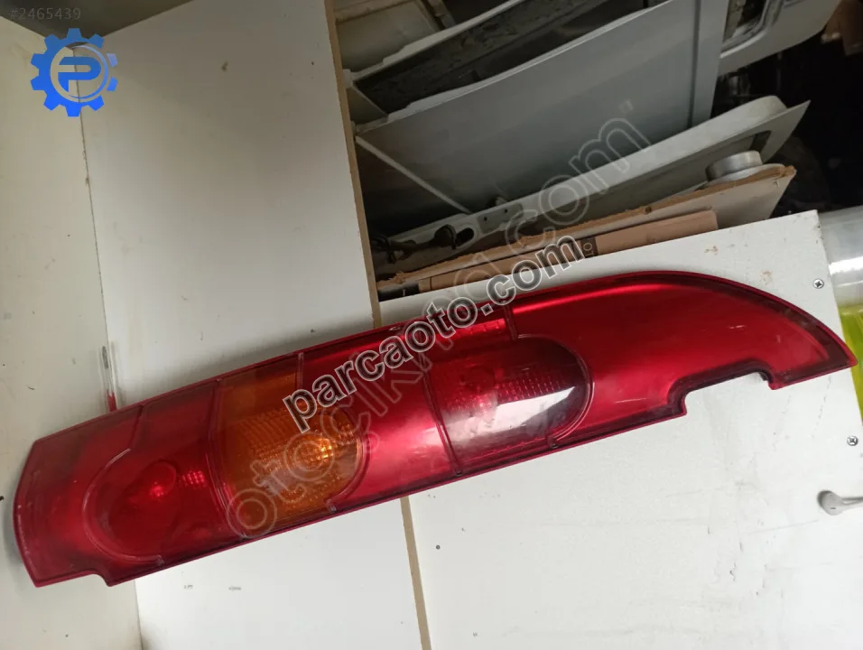 Renault kango2.çiftkapı arka stop sol.8200150623