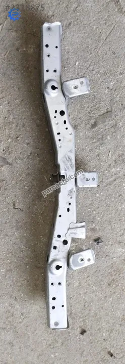Toyota auris ön şase destek demiri