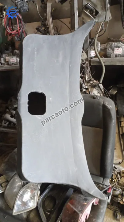 Toyota auris arka bagaj kapağı