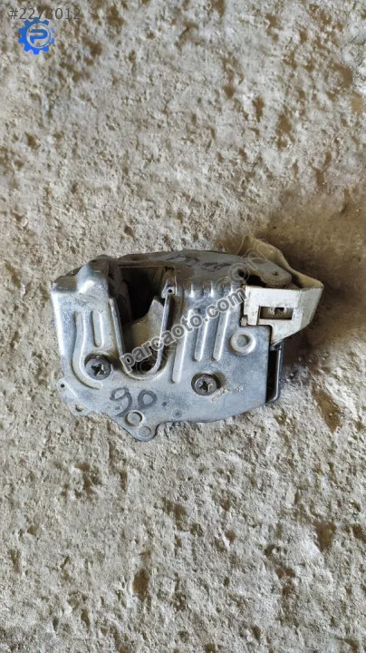 Mercedes 190e, 190d w201 sağ arka kapı kilidi