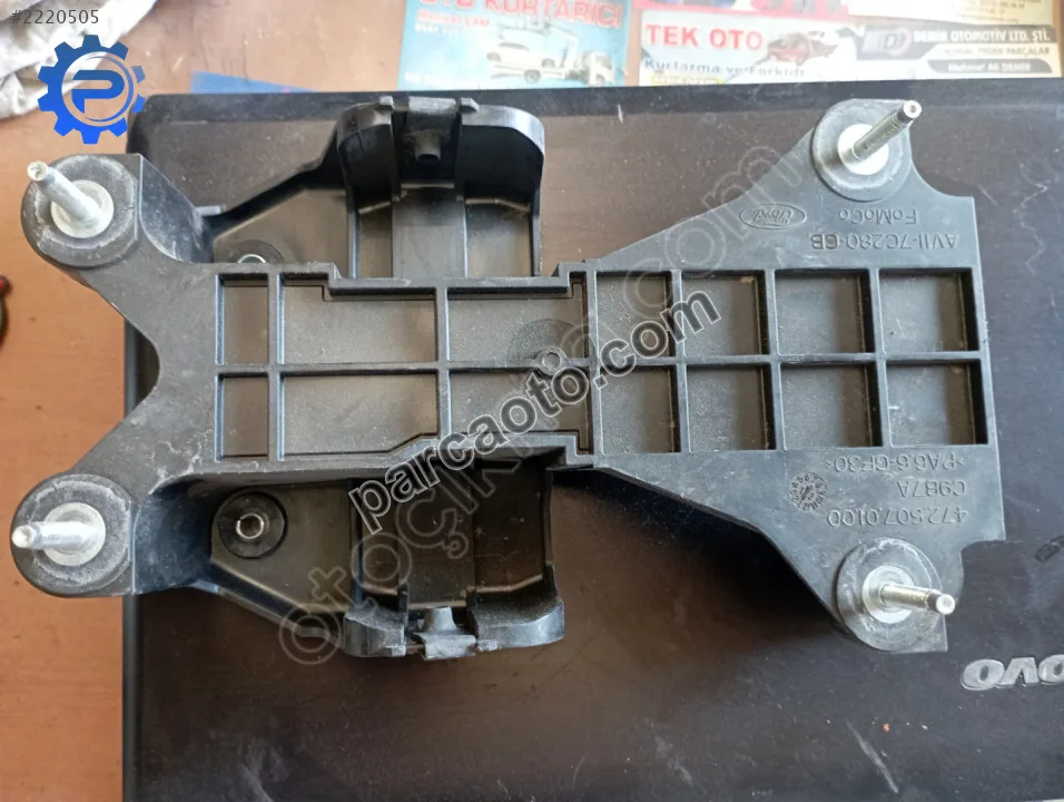 Ford Fiesta 13-17.Vites mekanizma braketi
