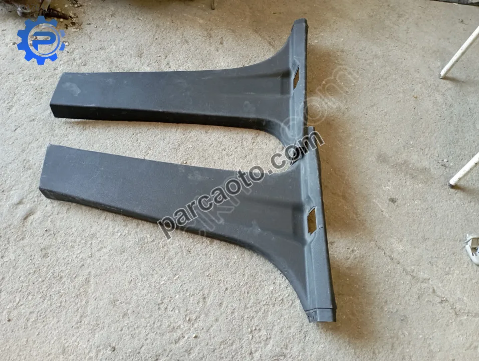 Ford Courier emniyet kemer kapağı