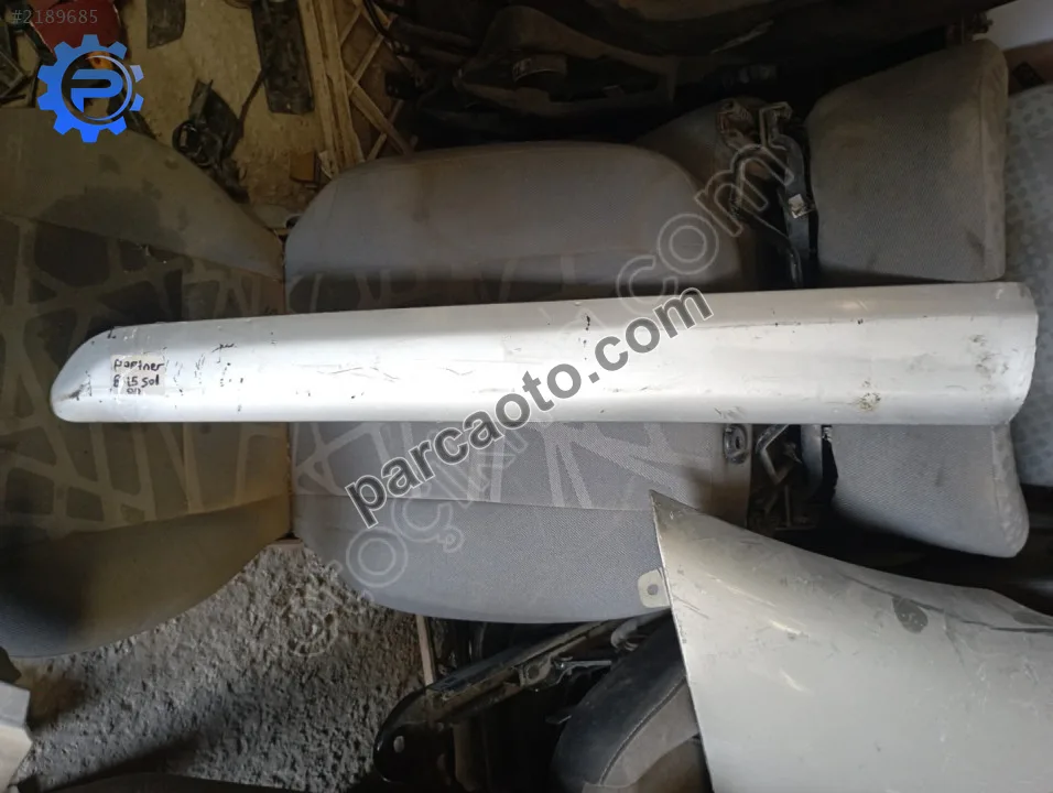 Peugeot partner 08-15.ön sol kapı pakosu.96834317