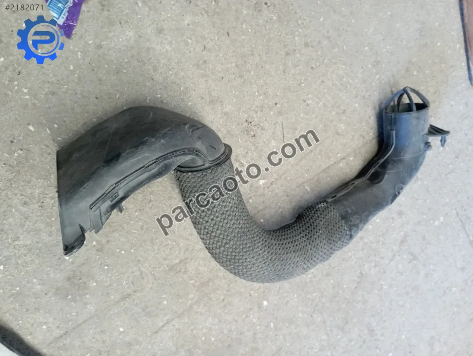 Ford focus 1.hava filitre borusu.98ab-9e635