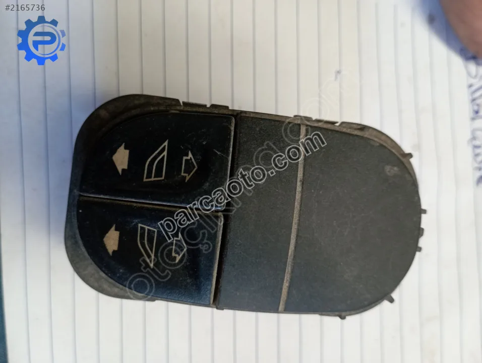 Citroen Berlingo ön cam düğmesi Sol