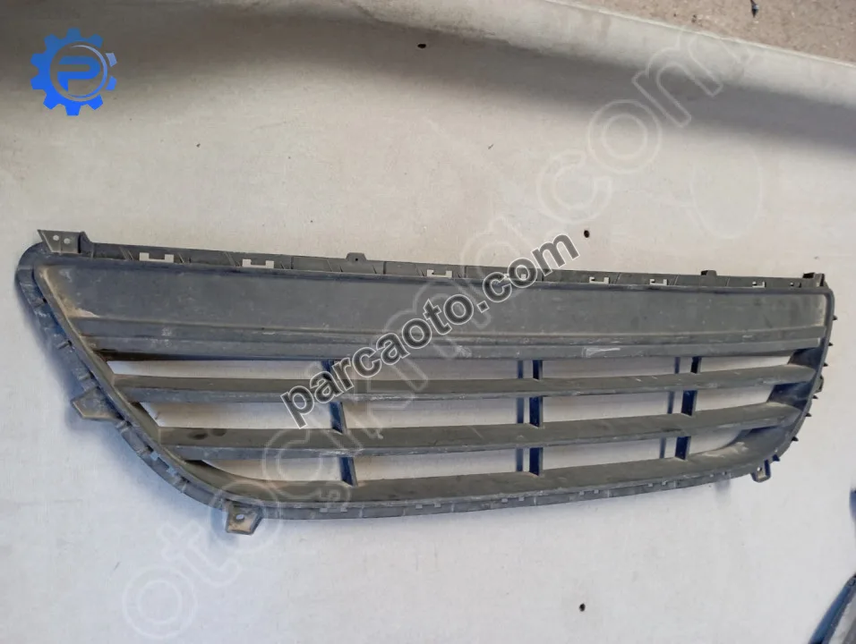 Hyundai İ20 ön tampon ızgarası 12-17